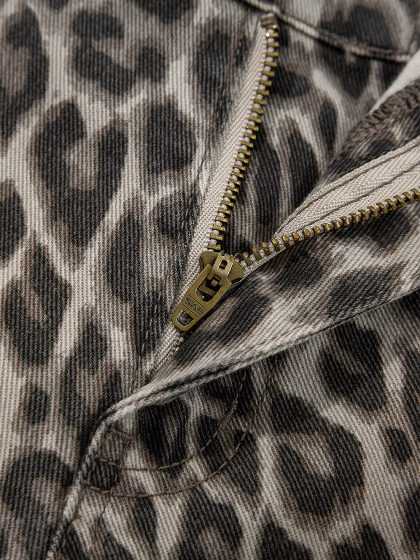 Hazel Blues® | Leopard Straight Loose Leg Jeans